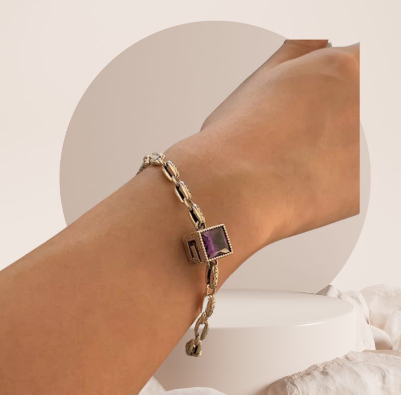 Geometric Chain Bracelet with Two-Tone Cube Center Piece